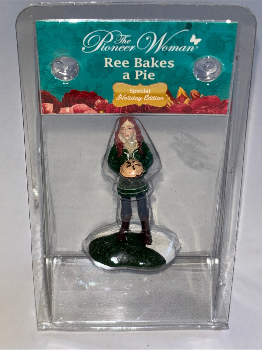 The Pioneer Woman ‘Ree Bakes a Pie' Holiday Figurine Tiny Farmwife Village Gal